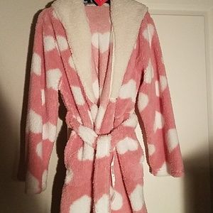 Robe pink with white hearts, new with tags, soft t